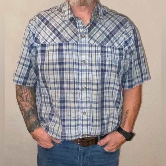 Duluth Trading Co Men's Casual Blue and White Plaid Shirt - Picture 5 of 10